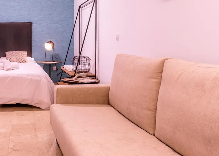 Malaga Central Suites شقة
