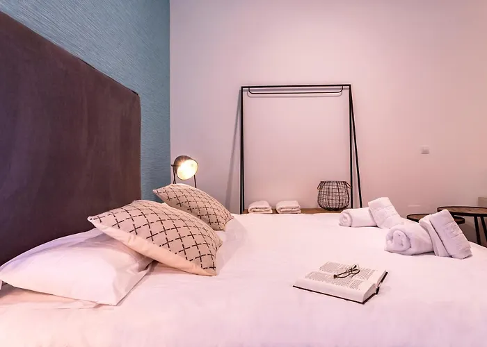 Malaga Central Suites مالقة